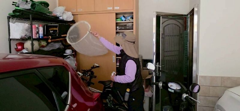 防疫團隊深入社區進行病媒蚊密度調查與衛教宣導全力守護市民健康 防疫團隊深入社區進行病媒蚊密度調查與衛教宣導全力守護市民健康